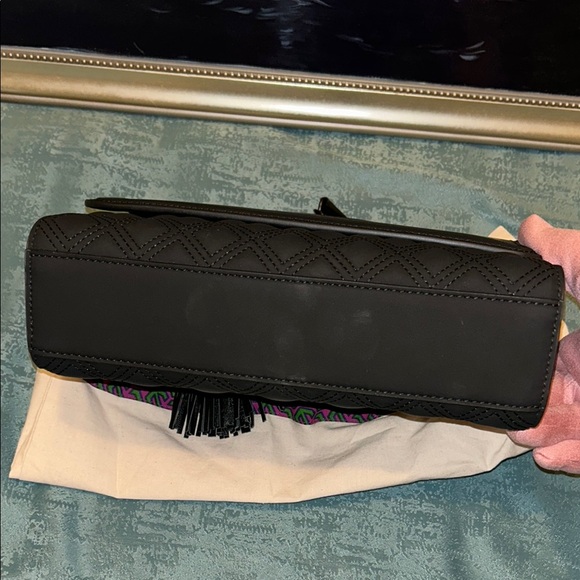 Tory Burch Fleming Two Way Crossbody/ Shoulder Bag - Picture 9 of 17